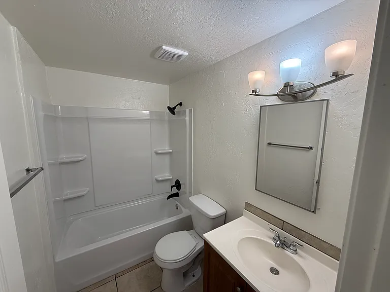 7526 W Glenn Dr #1 — Photo 4