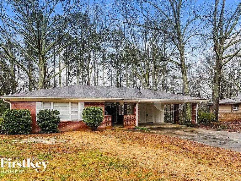 4245 Springdale Cir — Photo 2
