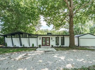520 Thorngate Rd, Granite City, IL 62040