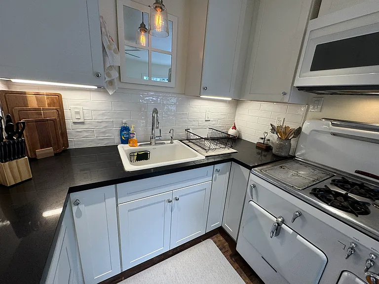 1910 Malano Ct — Photo 17