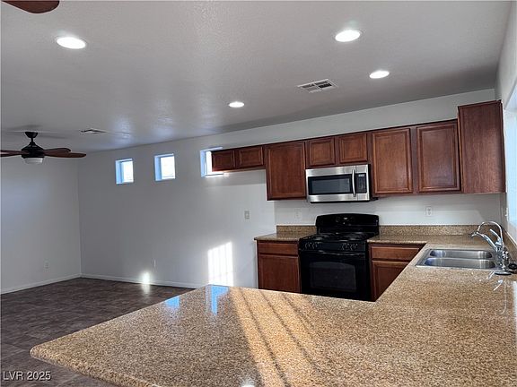 3rd image of 5196 Floralita St