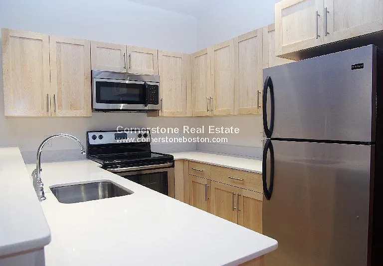405 Washington St #501 — Photo 1