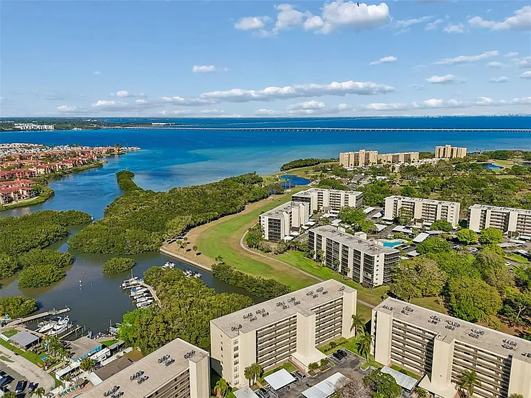 900 Cove Cay Dr #5F — Photo 57