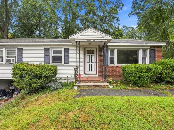 21 Cranton Ave, Groveland, MA 01834