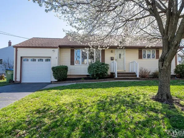 7 Sims Rd, Edison, NJ 08817