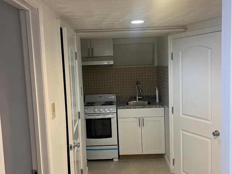 1257 Plane St — Photo 5