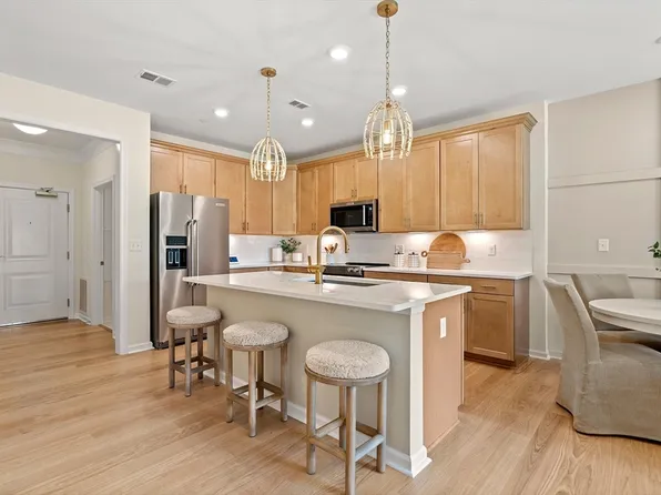 2 Codman Way #209, Westborough, MA 01581