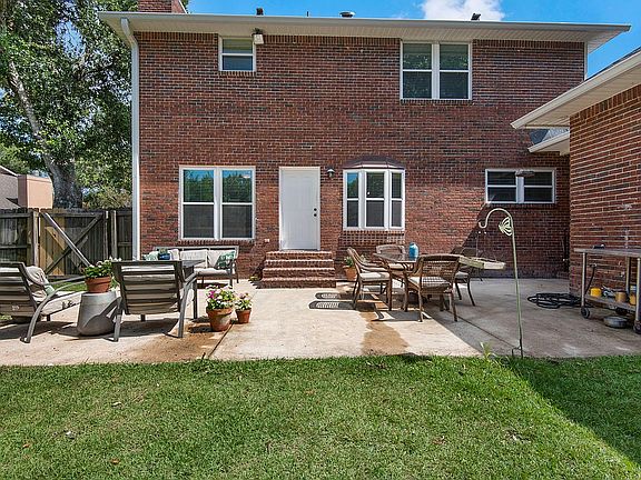4th image of 2871 Belle Christiane Cir