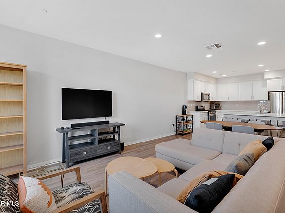 5th image of 135 Farmhouse Dr #3