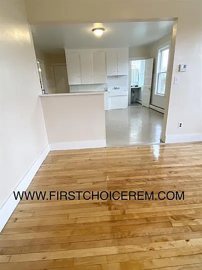 169-171 Oxford St — Photo 4