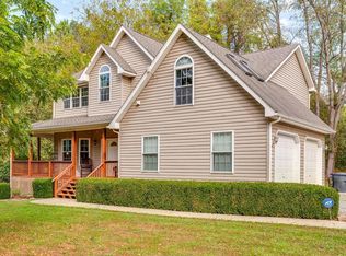 126 Riverside Dr, Harpers Ferry, WV 25425