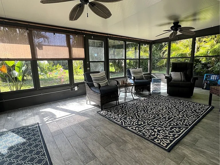 13226 Winsford Ln — Photo 22