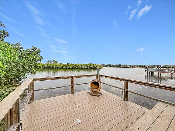 3rd image of 2021 NORTH POINTE ALEXIS DRIVE
