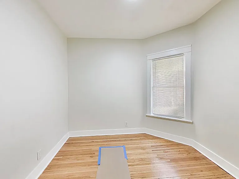 43 N Menard Ave #2 — Photo 31