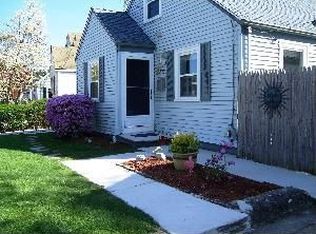 89 Crescent Ave, Cranston, RI 02910
