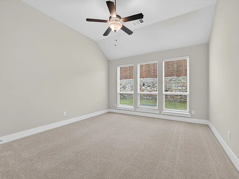 4123 Windy Point Rd — Photo 17
