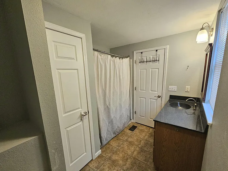 730 Maple St — Photo 15