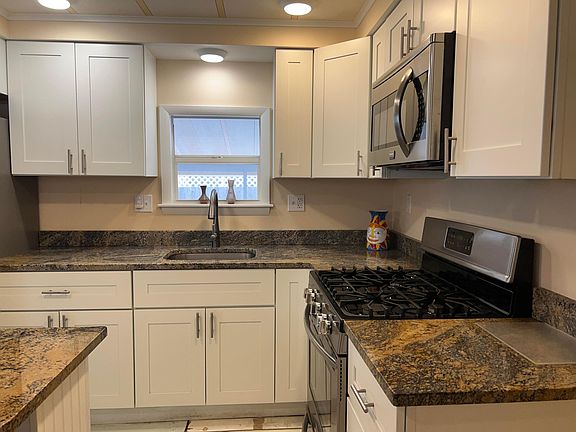 4th image of 7966 SE Wren Avenue
