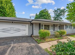 3717 Grandmore Ave, Gurnee, IL 60031