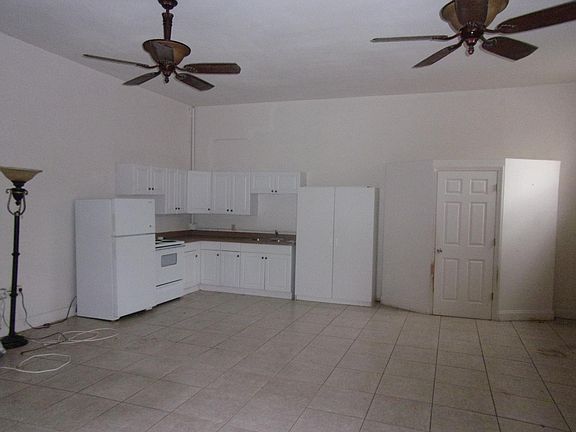 4th image of 2409 4th Ave N #5