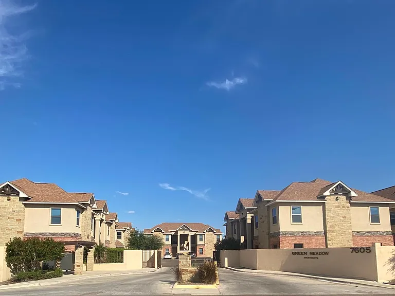 Green Meadow Apartments, A La Encantada Community — Photo 2