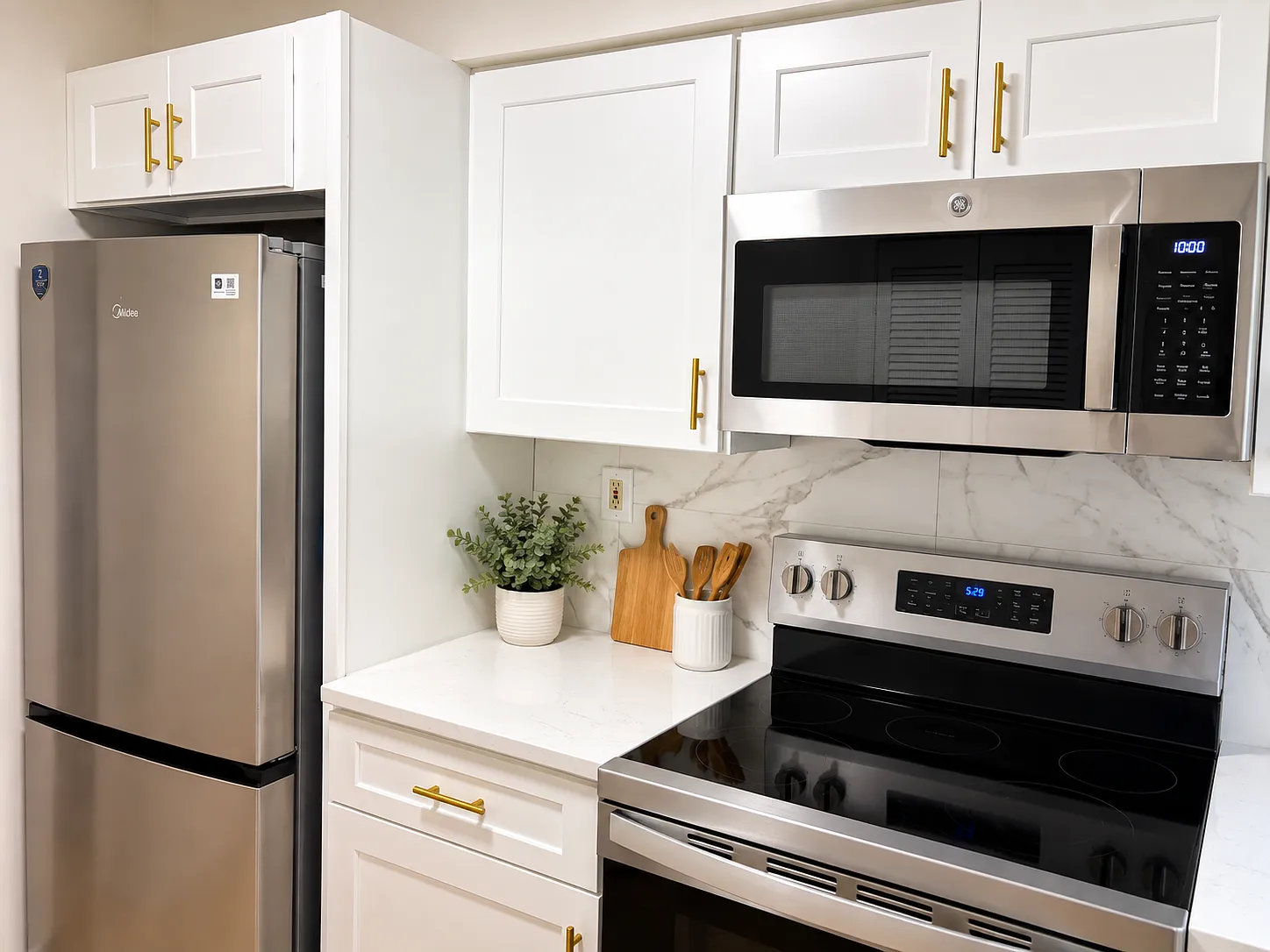 2 bed, 1170 sqft, $2,095 — Photo 2