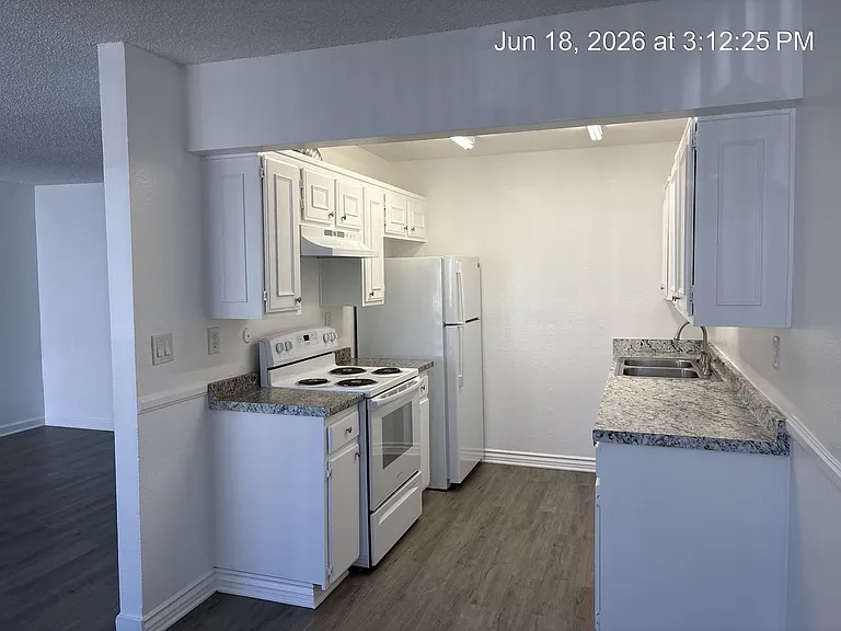 Cinnamon Creek Apartments — Photo 4