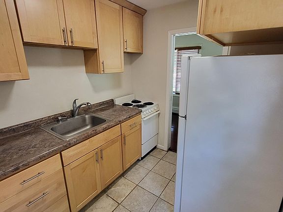 Kitchen from breakfast area