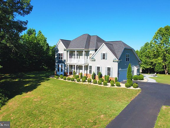 4th image of 100 Lupine Dr