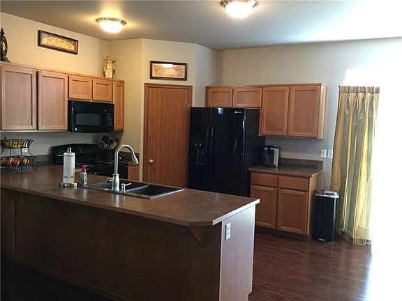 4th image of 2112 182nd St E