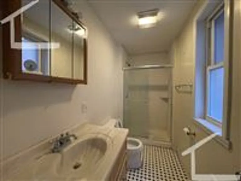 196 Kelton St #2B — Photo 12