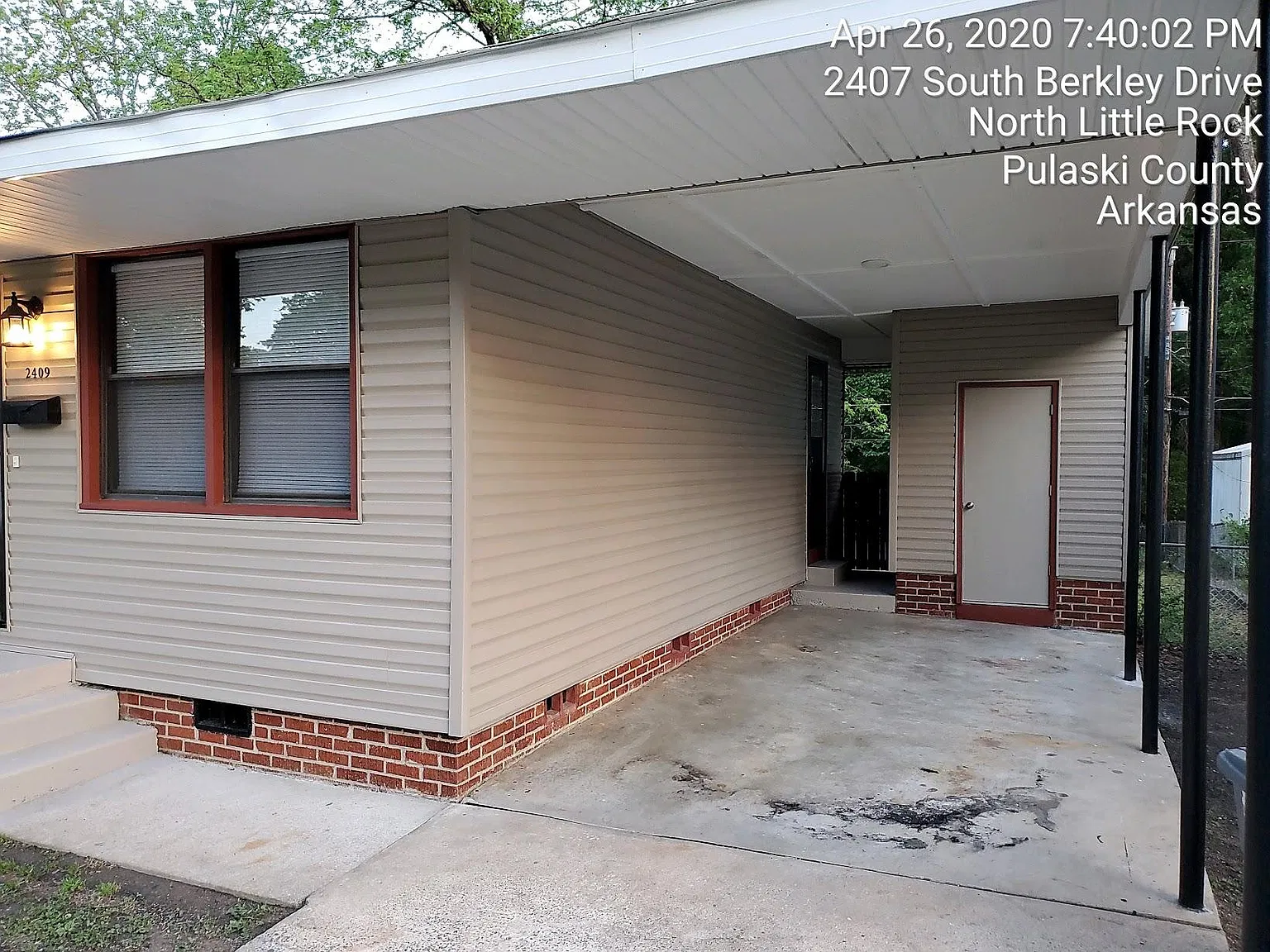 3 bed, 1026 sqft, $1,200 — Photo 3