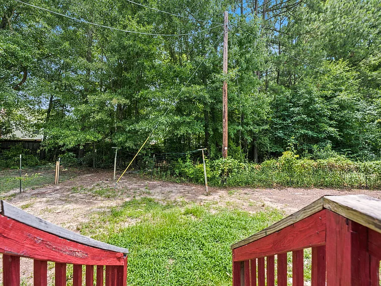 1046 Artic Loop — Photo 22