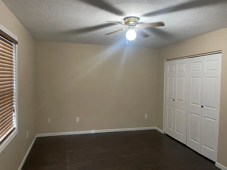 510 Madison Dr — Photo 5