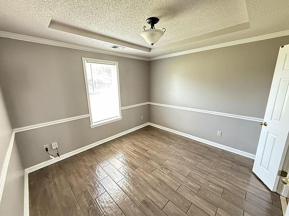 5th image of 45 Countrywood Ln