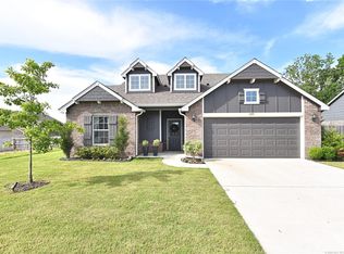 3420 E 144th St S, Bixby, OK 74008