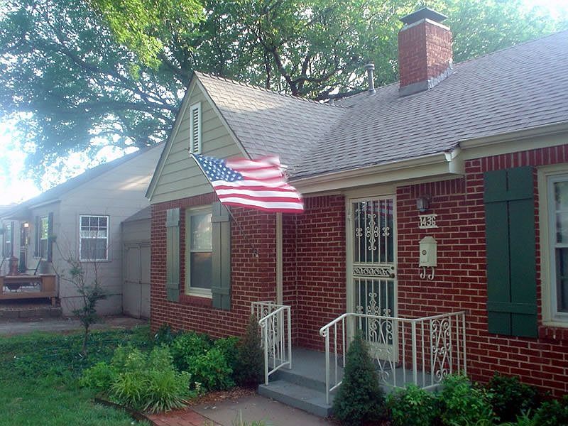 2nd image of 1436 S New Haven Ave