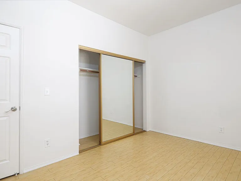Cypress Apartments — Photo 12