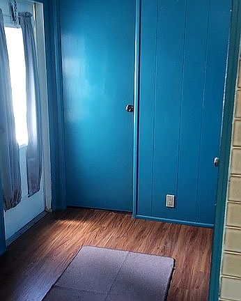 4th image of 555 4th St Lot 83