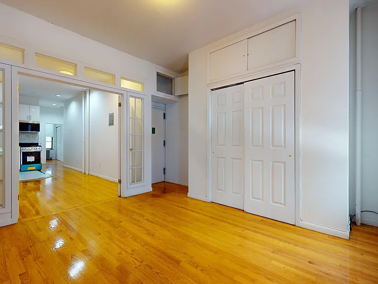 1415 2nd Ave #1 — Photo 6