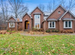 379 Corey Ln, Ortonville, MI