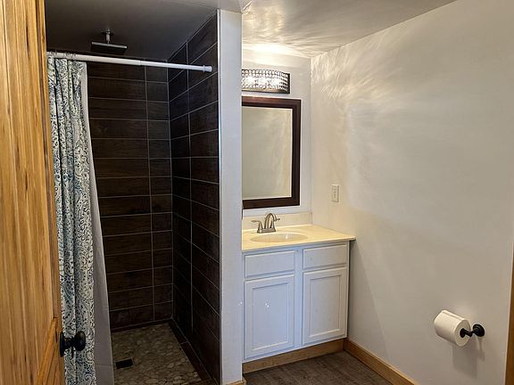 3rd image of 1122 Lee Road 44