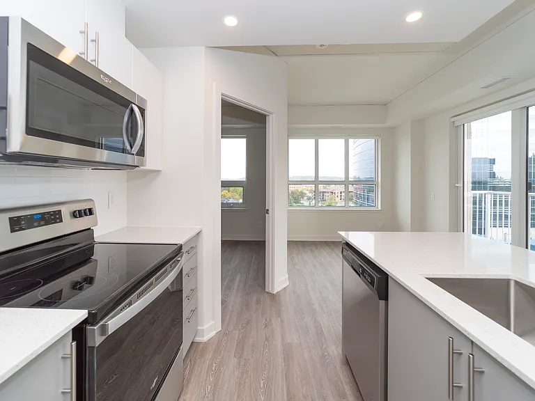 353 Gardner St — Photo 26
