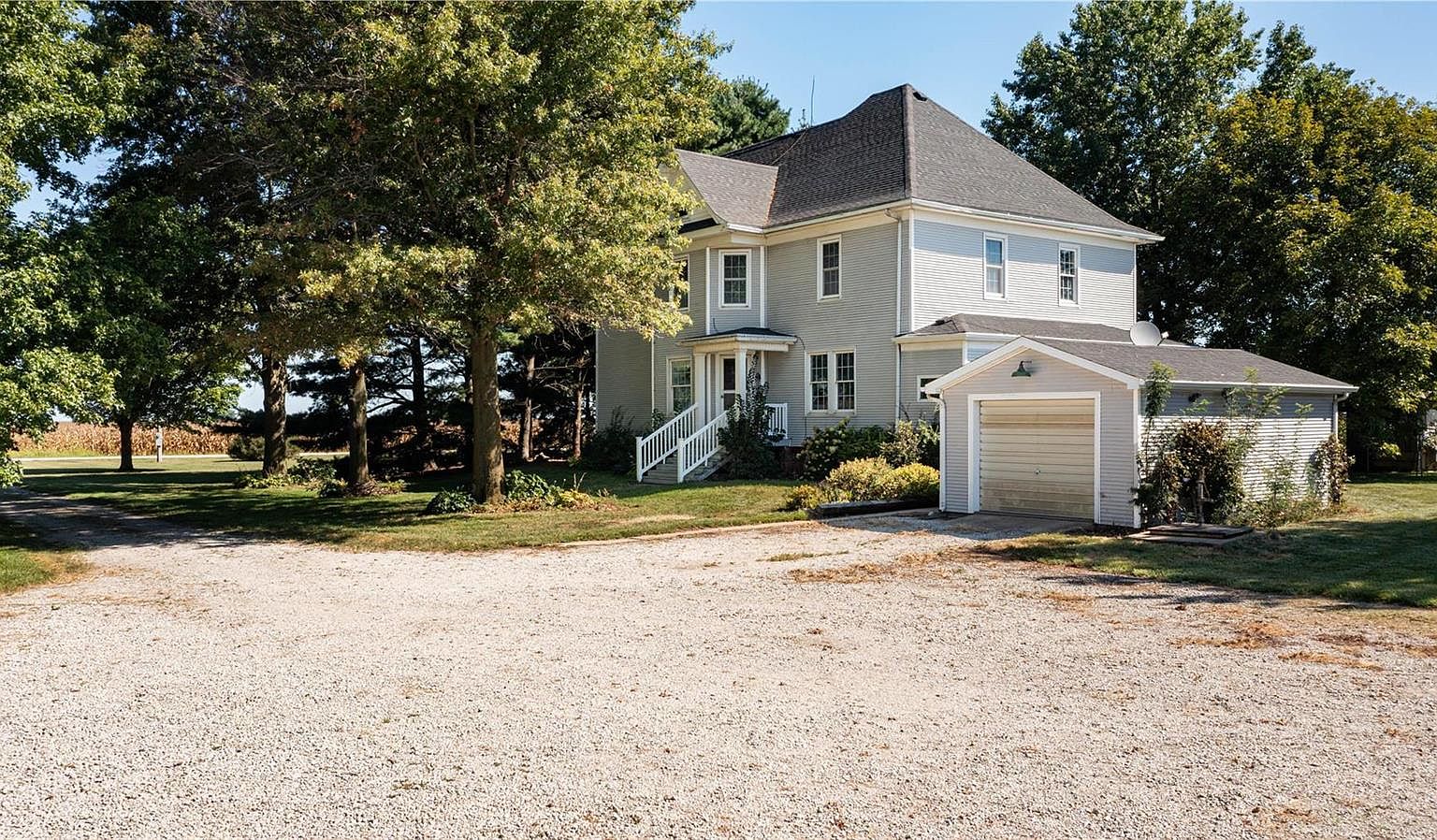 6290 N 32nd Ave, Farmersville, IL 62533 MLS 23053428 Zillow