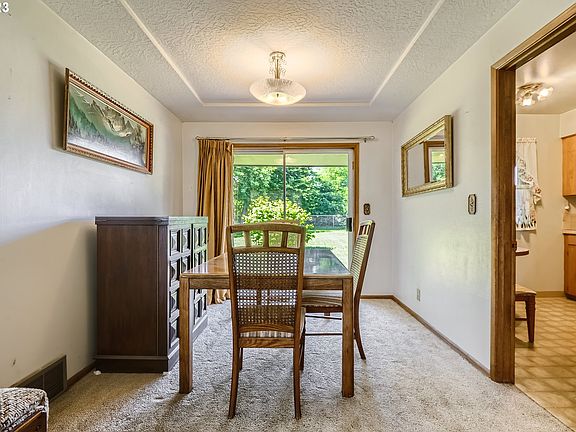 3rd image of 6655 SE Furnberg St