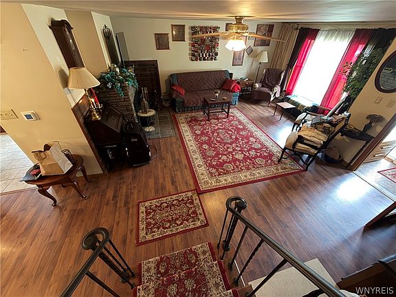 5th image of 3073 Lewiston Rd