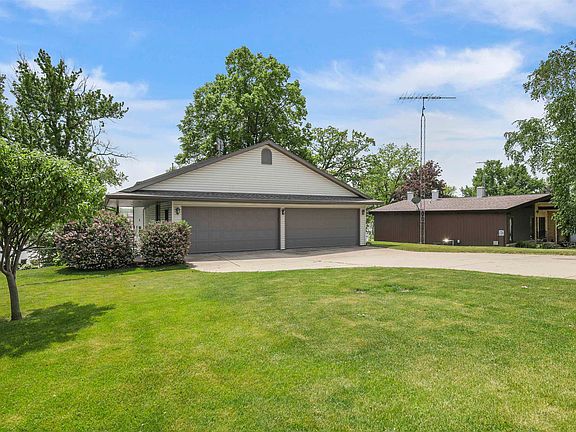 5th image of 1300 E Mound Dr
