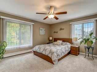 142 Heidel Rd, Thiensville, WI 53092