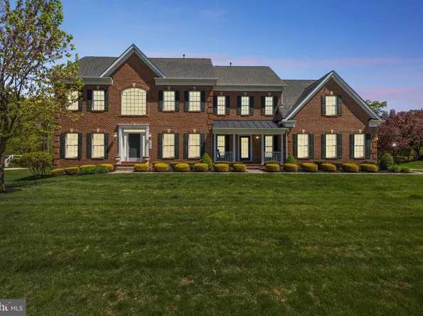 1518 Devere Dr, Pasadena, MD 21122