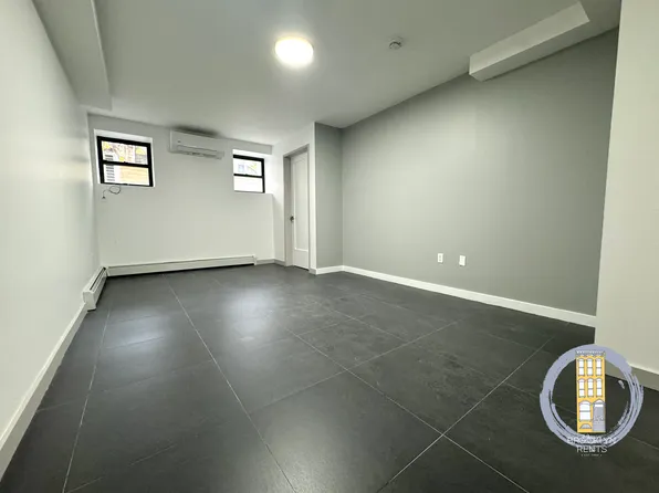 481 Chauncey Street image 25 of 28